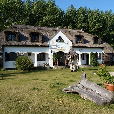 Gedeon Tanya Panzio Guest House Jakabszállás Екстериор снимка