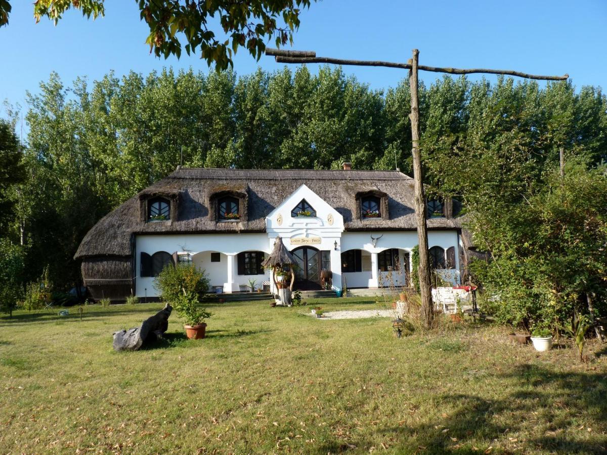 Gedeon Tanya Panzio Guest House Jakabszállás Екстериор снимка