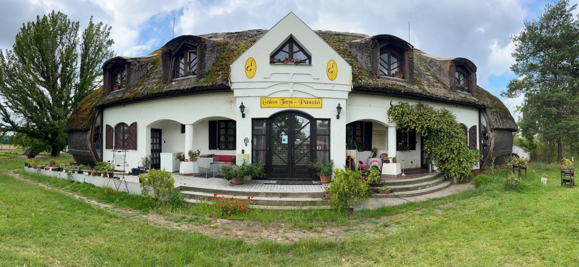 Gedeon Tanya Panzio Guest House Jakabszállás Екстериор снимка