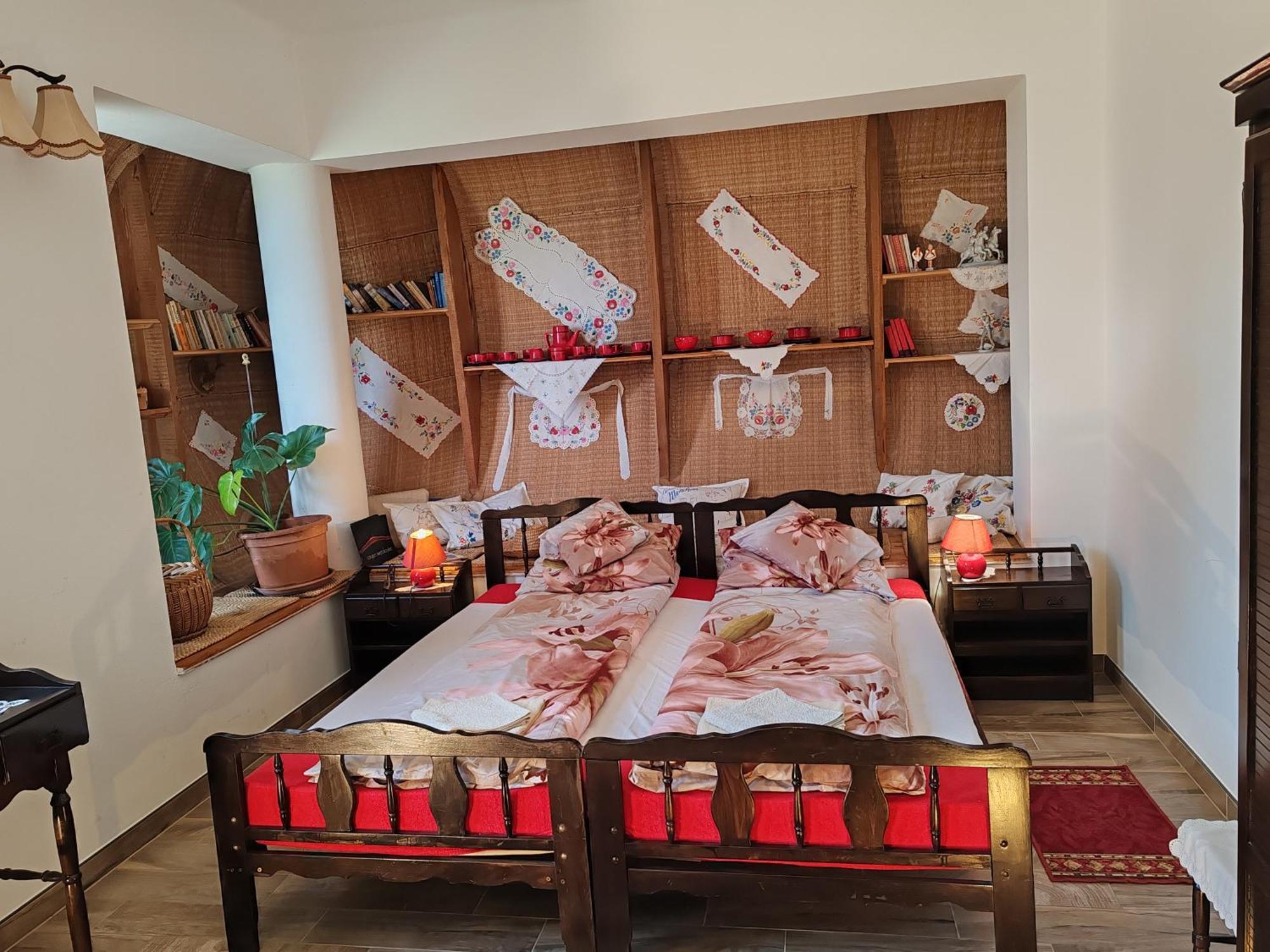 Gedeon Tanya Panzio Guest House Jakabszállás Екстериор снимка