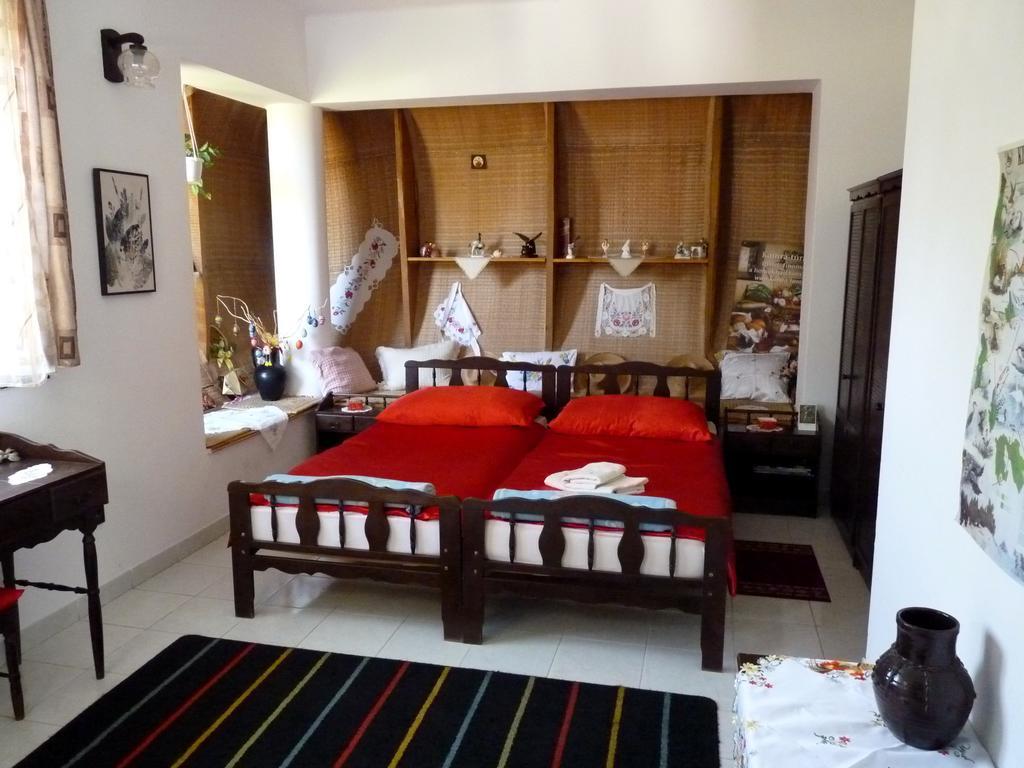 Gedeon Tanya Panzio Guest House Jakabszállás Екстериор снимка